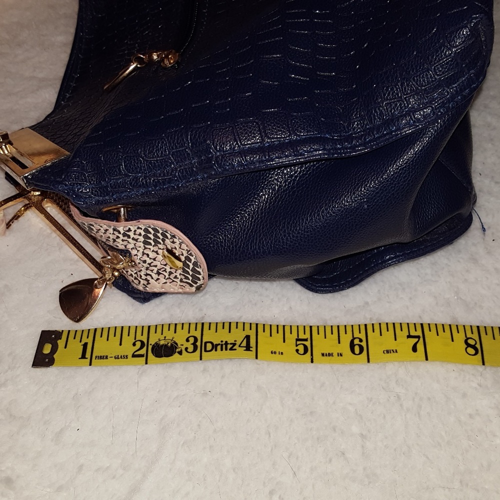 Handbag - Picture 4 of 6